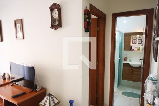 Sala de apartamento para alugar com 1 quarto, 41m² em Vila Caiçara, Praia Grande