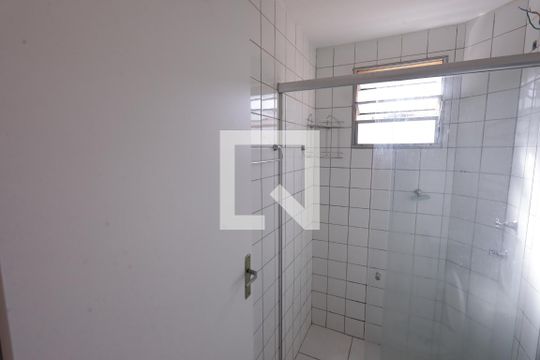 Banheiro de apartamento para alugar com 2 quartos, 49m² em Castelo, Belo Horizonte