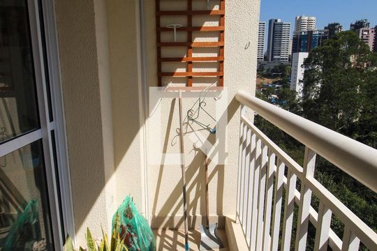 Varanda da Sala/Cozinha de apartamento para alugar com 1 quarto, 40m² em Panamby, São Paulo