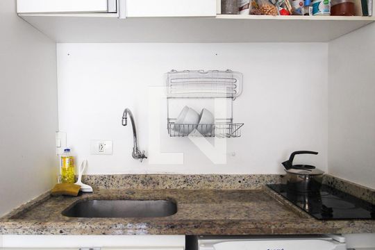 Sala/Cozinha de apartamento para alugar com 1 quarto, 40m² em Panamby, São Paulo