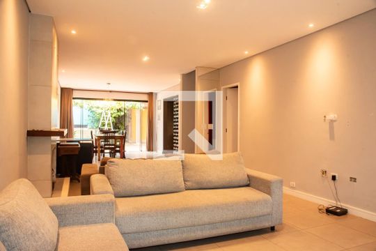 Sala de casa à venda com 3 quartos, 200m² em Planalto Paulista, São Paulo