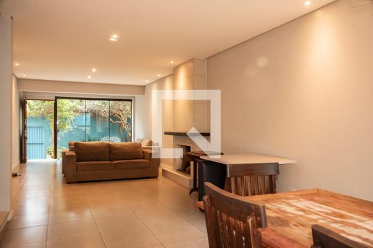 Sala de casa à venda com 3 quartos, 200m² em Planalto Paulista, São Paulo