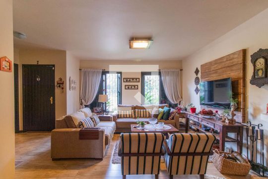 Sala de casa à venda com 3 quartos, 281m² em Espírito Santo, Porto Alegre