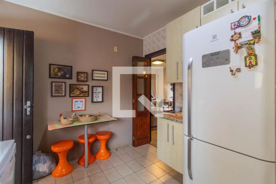 Cozinha e Área de Serviço de casa à venda com 3 quartos, 281m² em Espírito Santo, Porto Alegre
