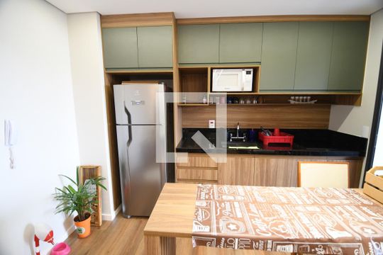 Cozinha de apartamento à venda com 2 quartos, 58m² em Nova Campinas, Campinas