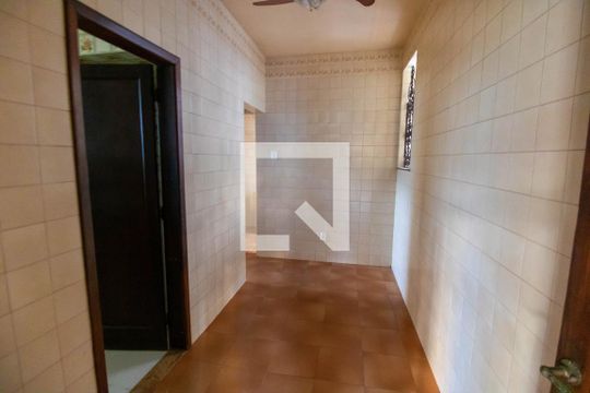 Cozinha e Área de Serviço de casa à venda com 2 quartos, 100m² em Santa Rosa, Niterói