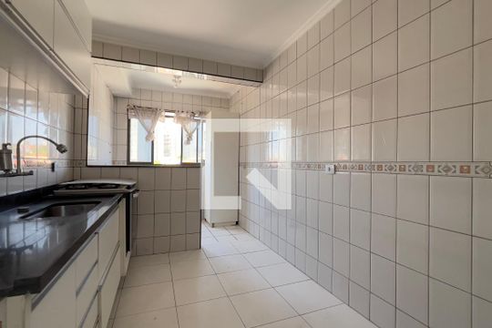 Cozinha de apartamento à venda com 2 quartos, 76m² em Vila Rosalia, Guarulhos