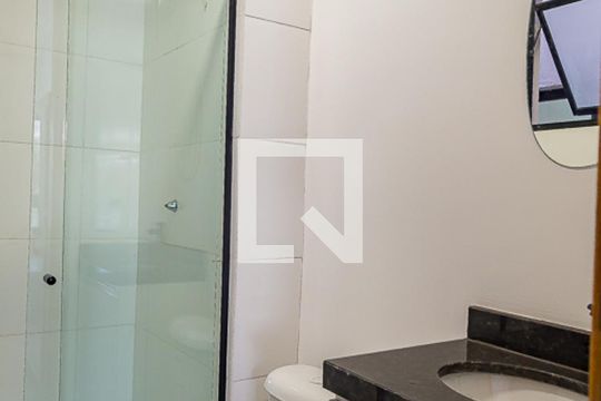 Banheiro de kitnet/studio para alugar com 1 quarto, 26m² em São Judas, São Paulo