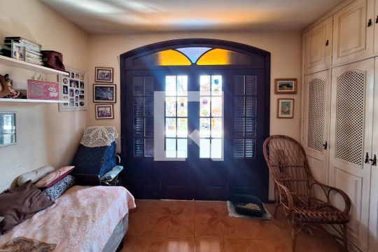 Quarto 1 de casa à venda com 5 quartos, 720m² em Piratininga, Niterói
