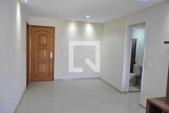 Sala de apartamento para alugar com 2 quartos, 85m² em Todos Os Santos, Rio de Janeiro