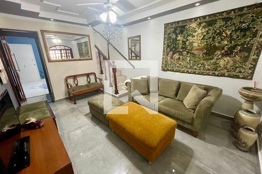 Sala de casa à venda com 2 quartos, 148m² em Jardim Santa Clara, Guarulhos