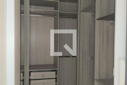 Quarto de casa à venda com 3 quartos, 250m² em Vila Santa Teresa, Santo André