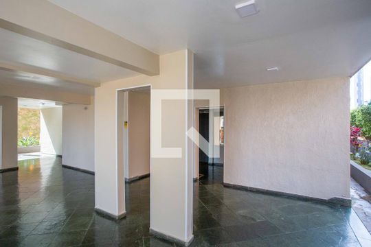 Hall social de apartamento para alugar com 2 quartos, 52m² em Taboão, Diadema
