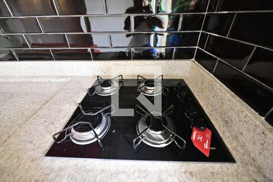 Sala/Cozinha de apartamento para alugar com 2 quartos, 60m² em Vila Adelia, Goiânia