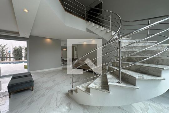 Sala de casa para alugar com 4 quartos, 412m² em Alphaville Residencial Um, Barueri