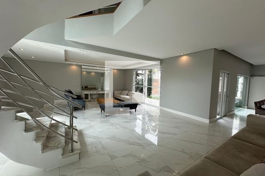 Sala de casa para alugar com 4 quartos, 412m² em Alphaville Residencial Um, Barueri