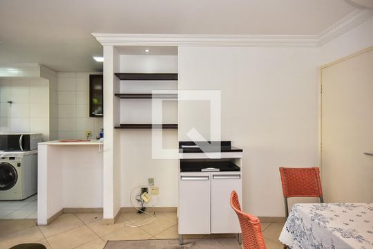 Sala de apartamento para alugar com 1 quarto, 40m² em Super Quadra Morumbi, São Paulo