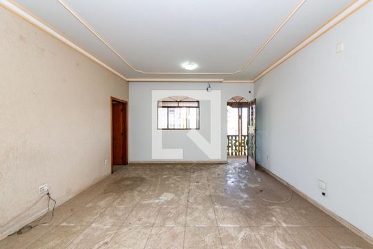 Sala 1 de apartamento à venda com 2 quartos, 500m² em Tirol, Belo Horizonte