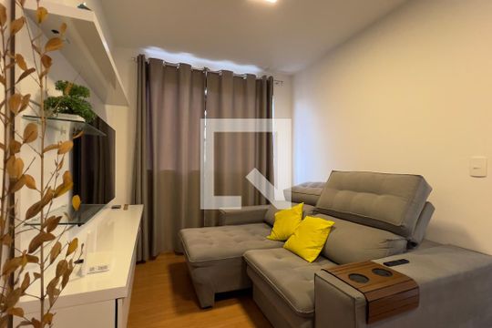 Sala de apartamento à venda com 2 quartos, 44m² em Vila Barros, Guarulhos