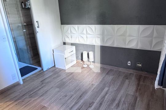 Quarto Suíte de apartamento para alugar com 3 quartos, 78m² em Vila Sofia, São Paulo