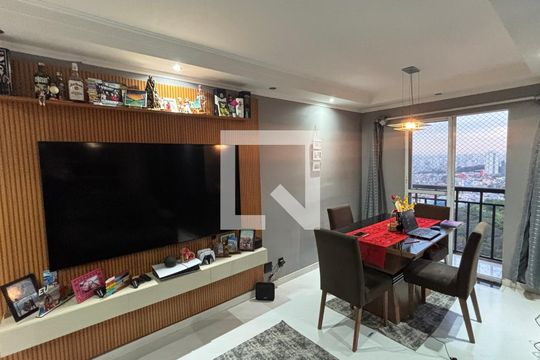 Sala de apartamento para alugar com 3 quartos, 69m² em Parque Erasmo Assunção, Santo André