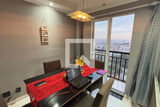 Sala  de apartamento para alugar com 3 quartos, 69m² em Parque Erasmo Assunção, Santo André