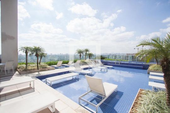 Piscina de apartamento para alugar com 1 quarto, 32m² em Brooklin, São Paulo