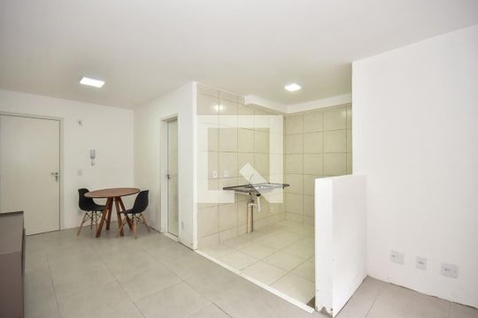 Sala/Quarto de kitnet/studio à venda com 1 quarto, 34m² em Jardim Ampliacao, São Paulo