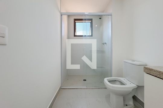 Banheiro de kitnet/studio para alugar com 1 quarto, 26m² em Cursino, São Paulo