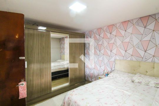 Quarto 1 de casa para alugar com 4 quartos, 120m² em Guajuviras, Canoas