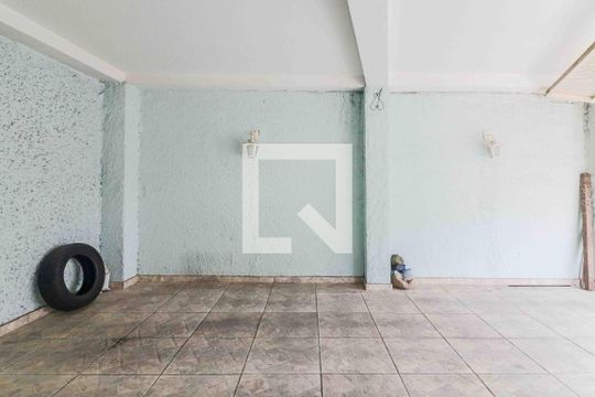 Garagem de casa à venda com 3 quartos, 140m² em Jardim Ester, São Paulo