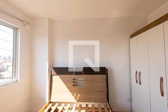 Quarto 2 de apartamento para alugar com 2 quartos, 50m² em Novo Mundo, Curitiba