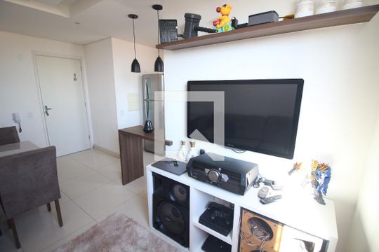 Sala de apartamento à venda com 2 quartos, 57m² em Cinco, Contagem