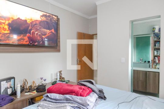 Quarto 2 de casa para alugar com 2 quartos, 350m² em Vila Nova Bonsucesso, Guarulhos