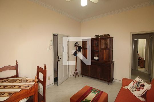 Sala de casa à venda com 2 quartos, 66m² em Piedade, Rio de Janeiro