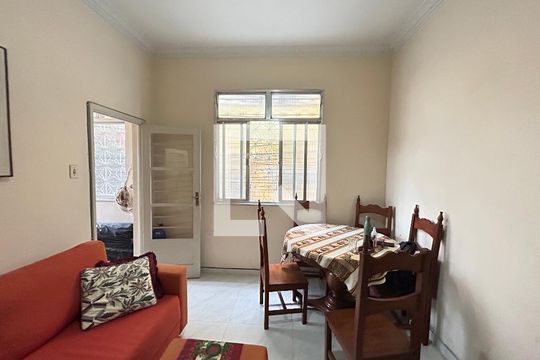 Sala de casa à venda com 2 quartos, 66m² em Piedade, Rio de Janeiro
