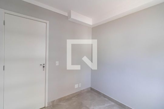 Quarto 2 de apartamento para alugar com 2 quartos, 43m² em Jardim Adriana, Guarulhos