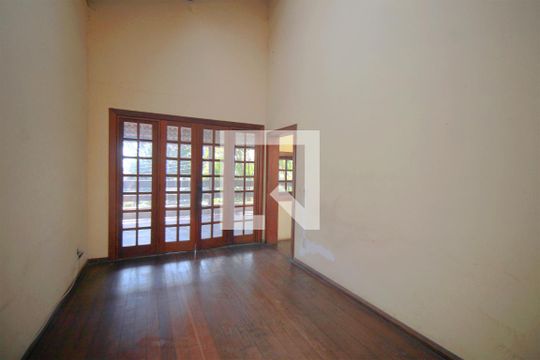 Sala de TV de casa à venda com 6 quartos, 793m² em Santa Lúcia, Belo Horizonte