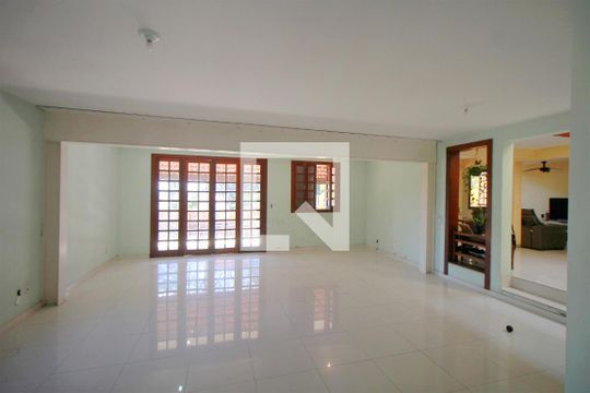 Sala de casa à venda com 6 quartos, 793m² em Santa Lúcia, Belo Horizonte