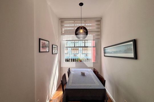 Sala de apartamento para alugar com 2 quartos, 66m² em Leblon, Rio de Janeiro