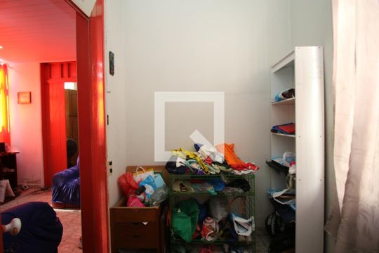 Quarto 2 de casa à venda com 3 quartos, 190m² em Olaria, Rio de Janeiro