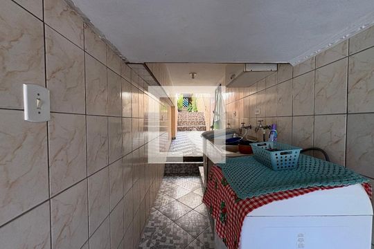 Lavanderia de casa à venda com 4 quartos, 162m² em Parque Oratório, Santo André
