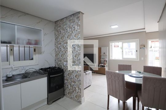 Cozinha de casa à venda com 2 quartos, 67m² em Rio Branco, Canoas