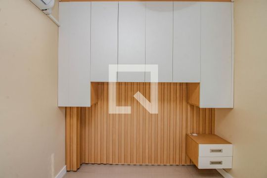 Quarto 2 de apartamento à venda com 2 quartos, 40m² em Sarandi, Porto Alegre