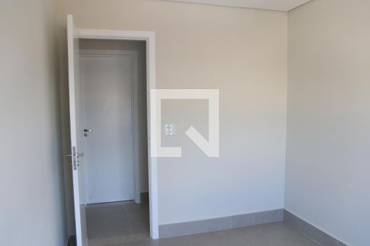Quarto 1 de apartamento para alugar com 3 quartos, 74m² em Setor Aeroporto, Goiânia