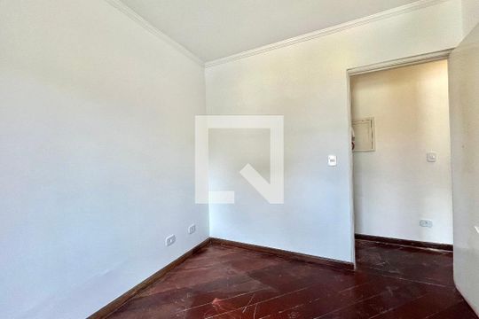 Quarto 2 de apartamento para alugar com 2 quartos, 65m² em Vila Campestre, São Paulo