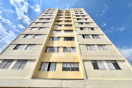 Fachada de apartamento para alugar com 2 quartos, 65m² em Vila Campestre, São Paulo