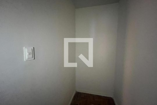 Sala de casa de condomínio à venda com 2 quartos, 70m² em Portuguesa, Rio de Janeiro