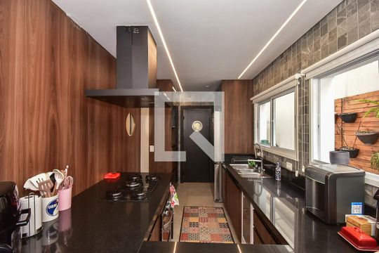 Cozinha de casa de condomínio à venda com 4 quartos, 300m² em Jardim Panorama, São Paulo