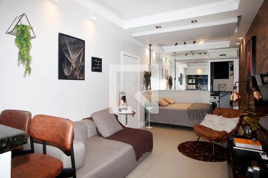 Studio - Sala de kitnet/studio para alugar com 1 quarto, 30m² em Centro Histórico, Porto Alegre
